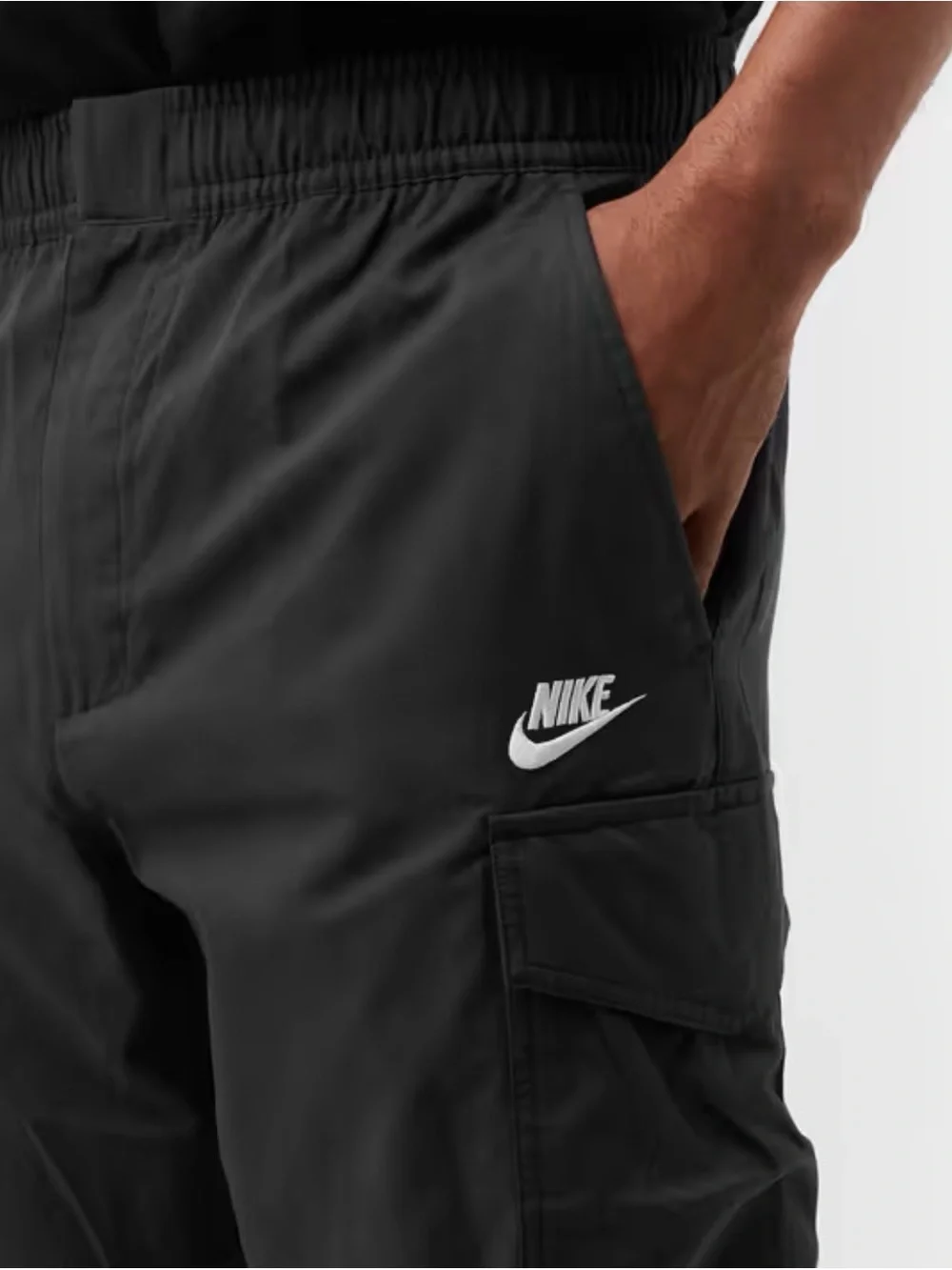 Nike Black Men's Cargo Pants with Side Pockets